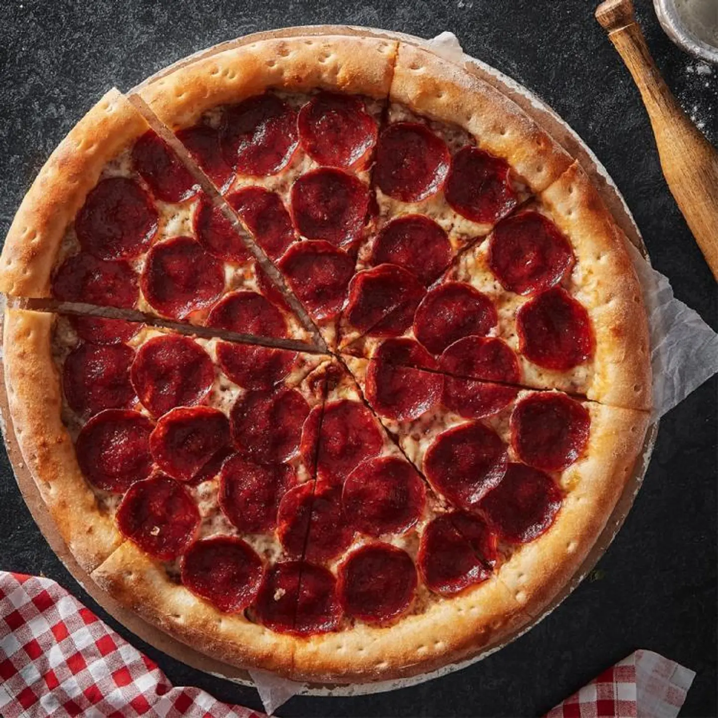 بيتزا بيبروني - صغير