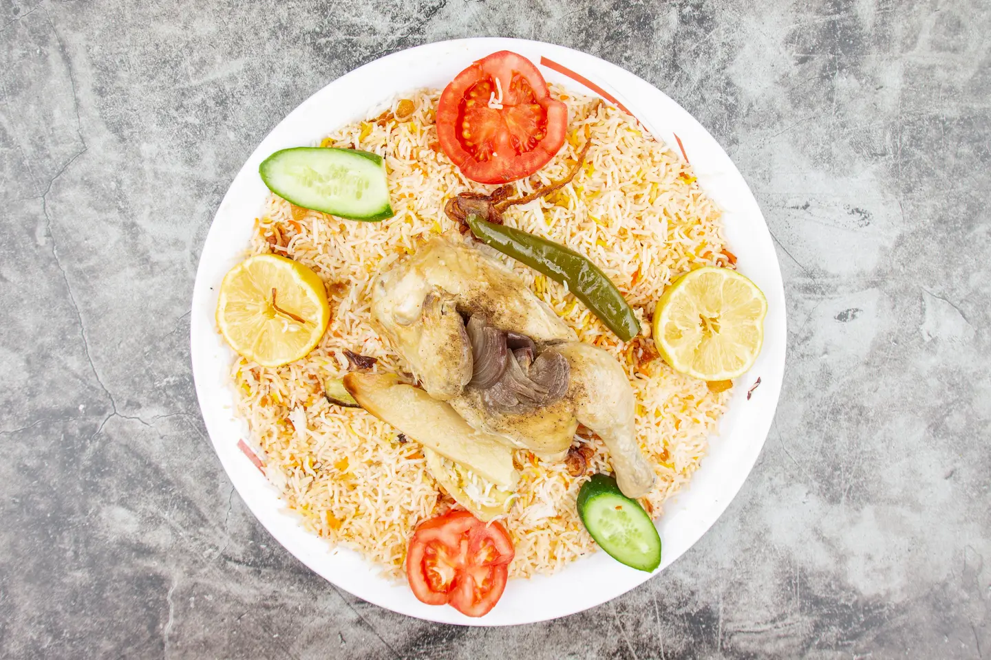 دجاج مدفون وارز حضرمي - نص حبة دجاج
