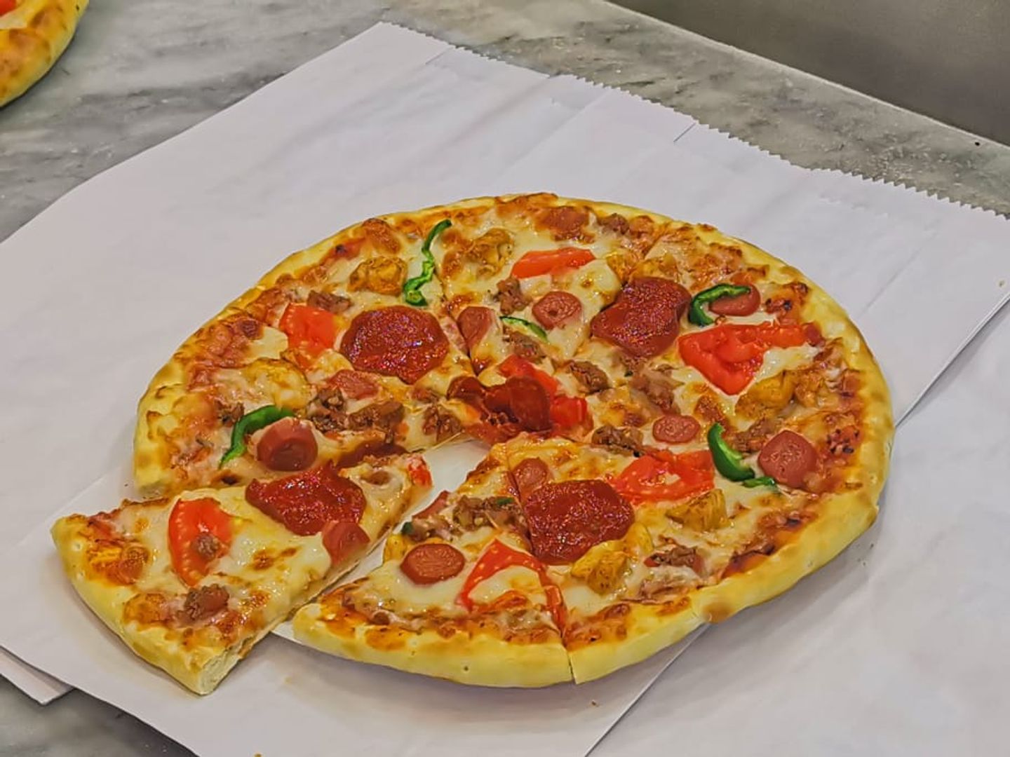 Special Manousha Pizza - Small