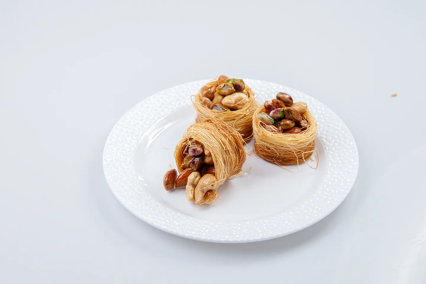 Ash Albulbul With Nuts - 250 Grams