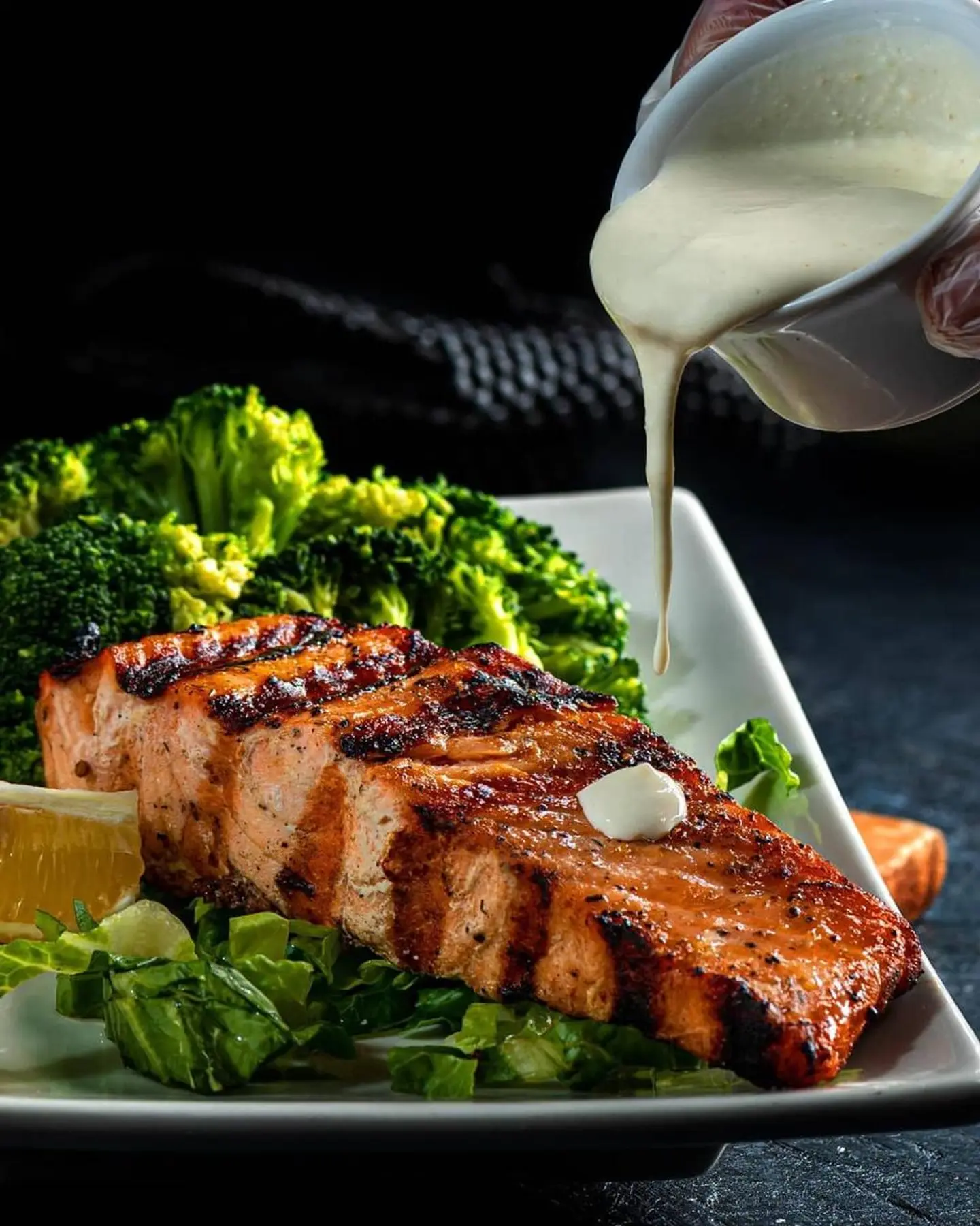 Salmon With White Sauce - 100 Gram