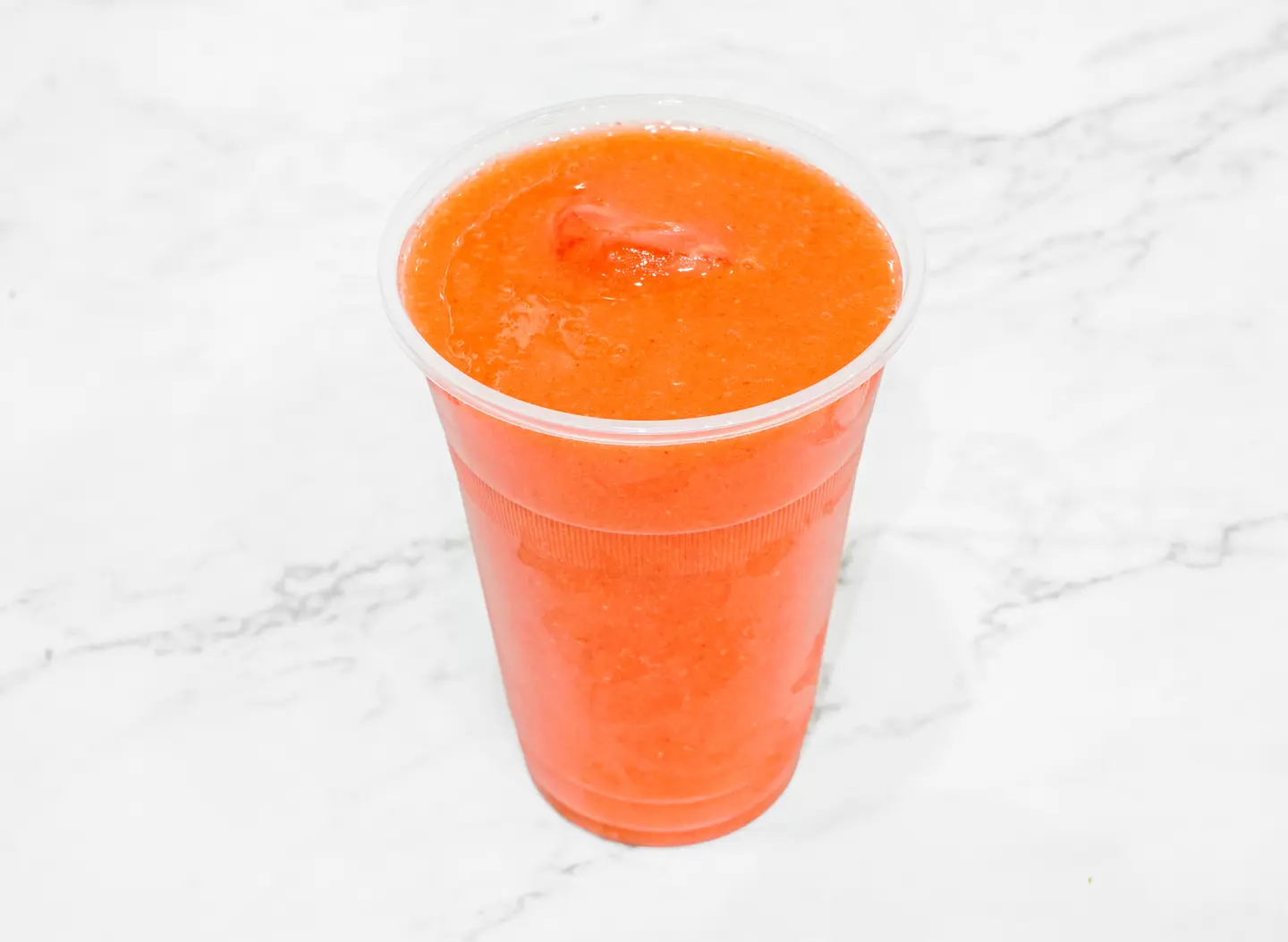 عصير مانجو فراولة - وسط