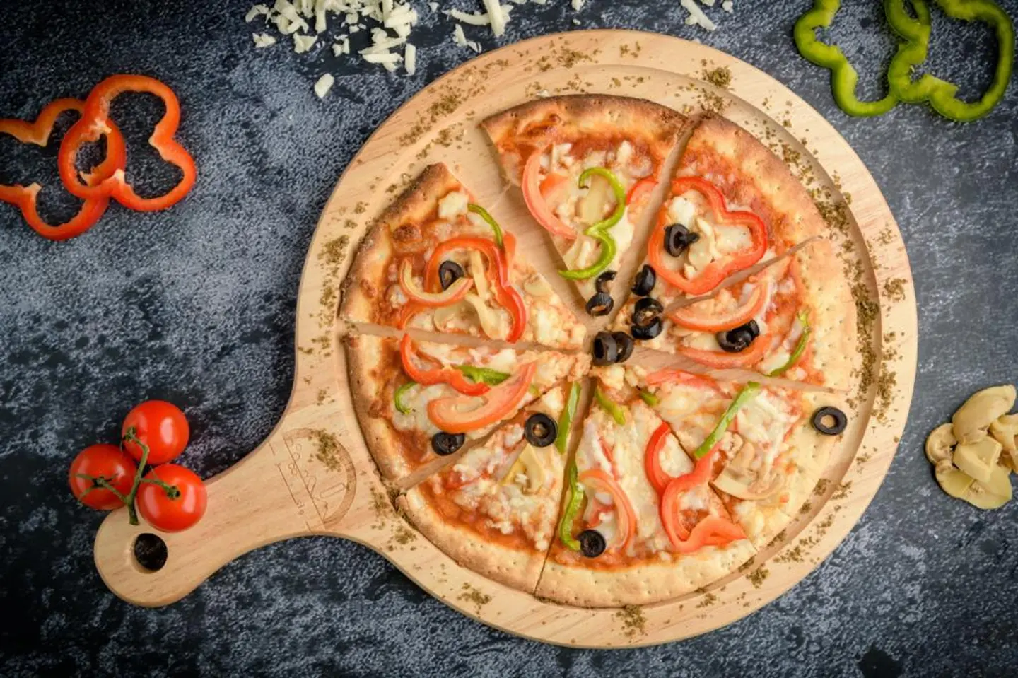 بيتزا طحين وأكثر - صغير