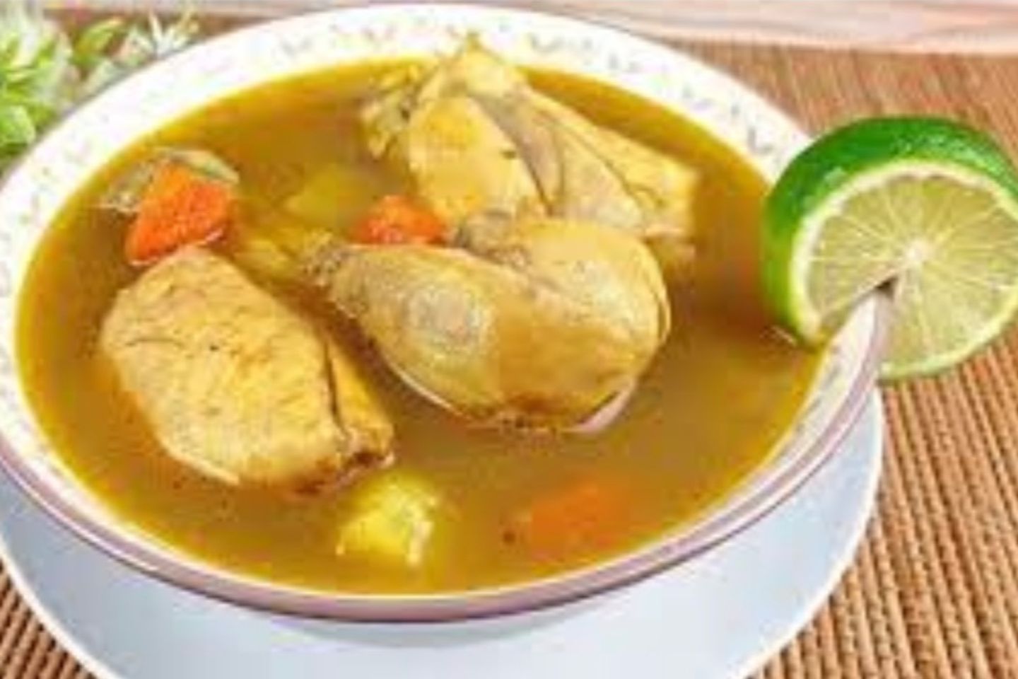 دجاج مسلوق - نص حبة دجاج