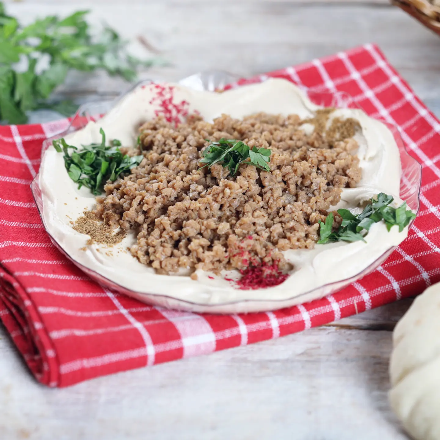 حمص باللحم المفروم - صغير