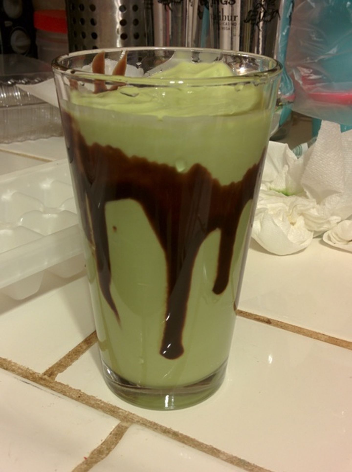 افوكادو مع موز مع شوكولاته و فانيلا - صغير