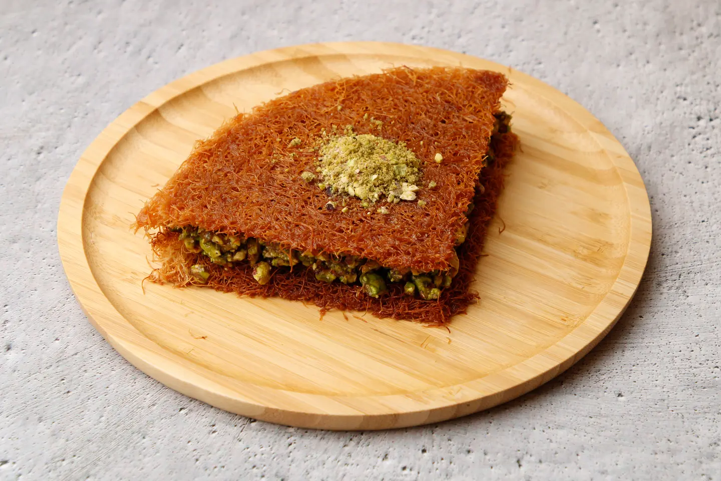 Rough Pistachio Knafa - Small [1 2 Persons]