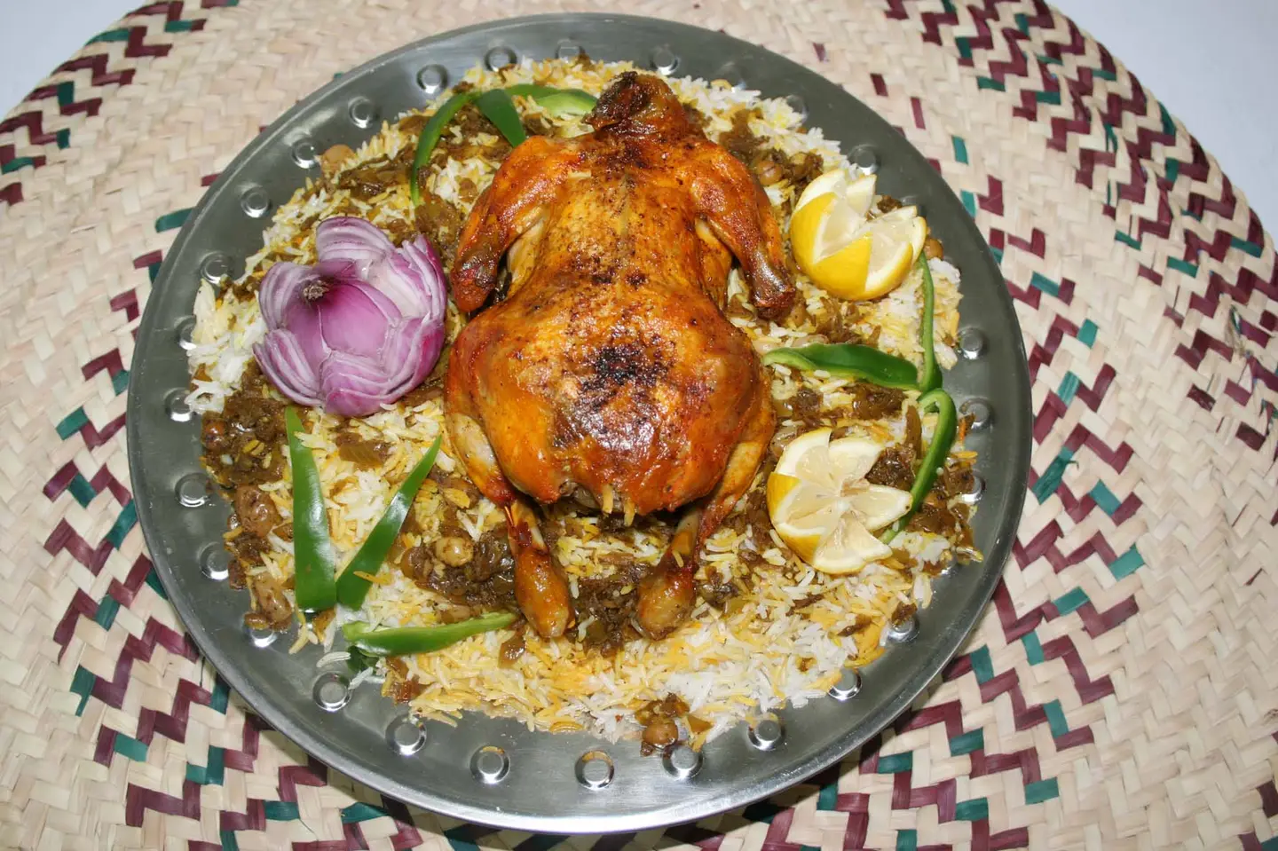 دجاج شواية مع رز - نصف دجاجة