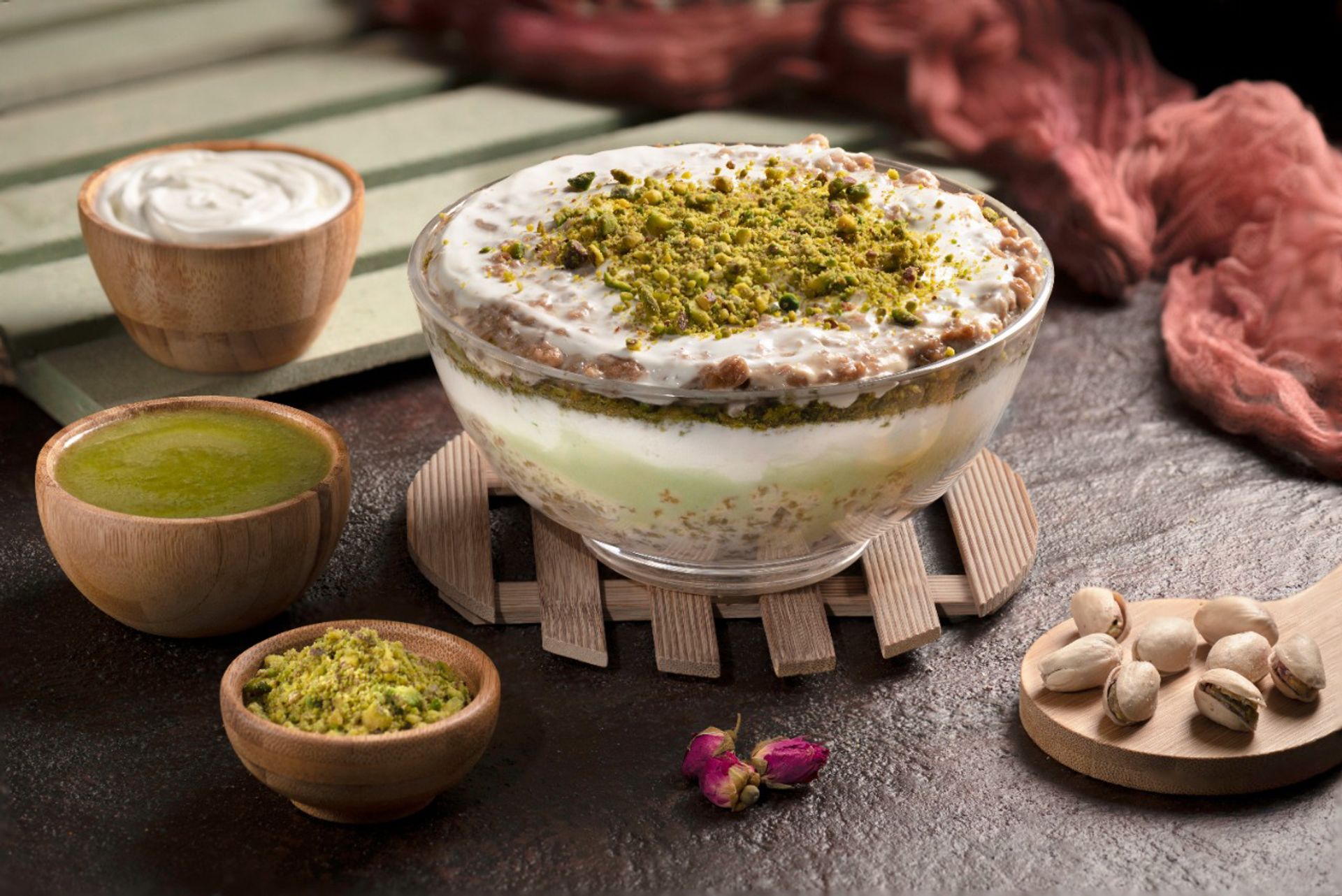 معصوب بستاشيو - صغير