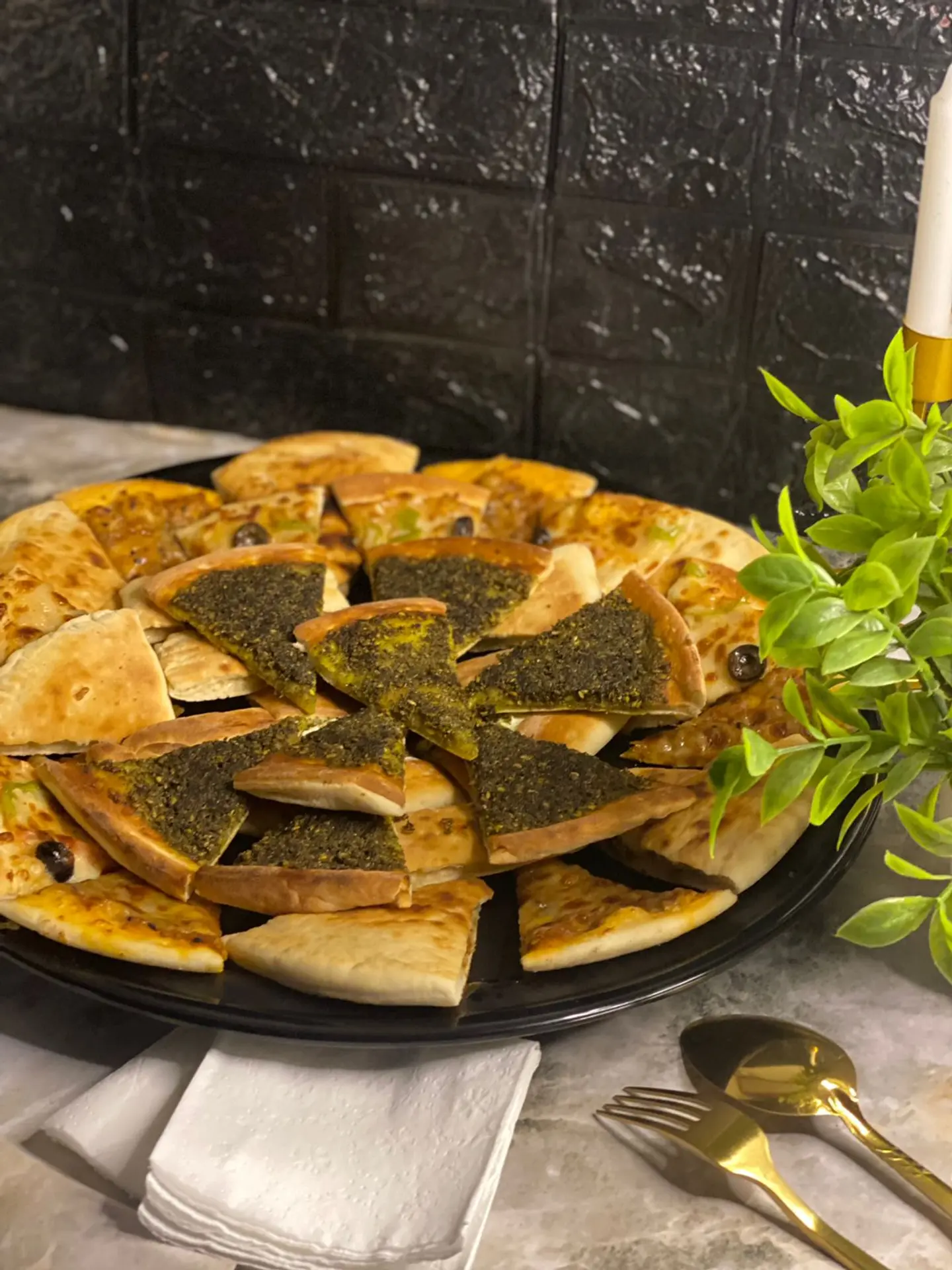 معجنات مشكلة  - صغير