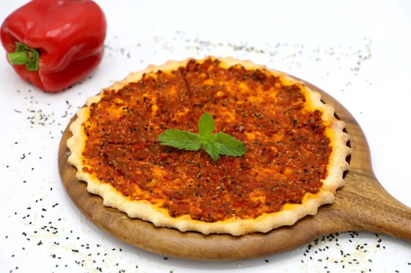 منقوشة محمرة  و جبن - صغير