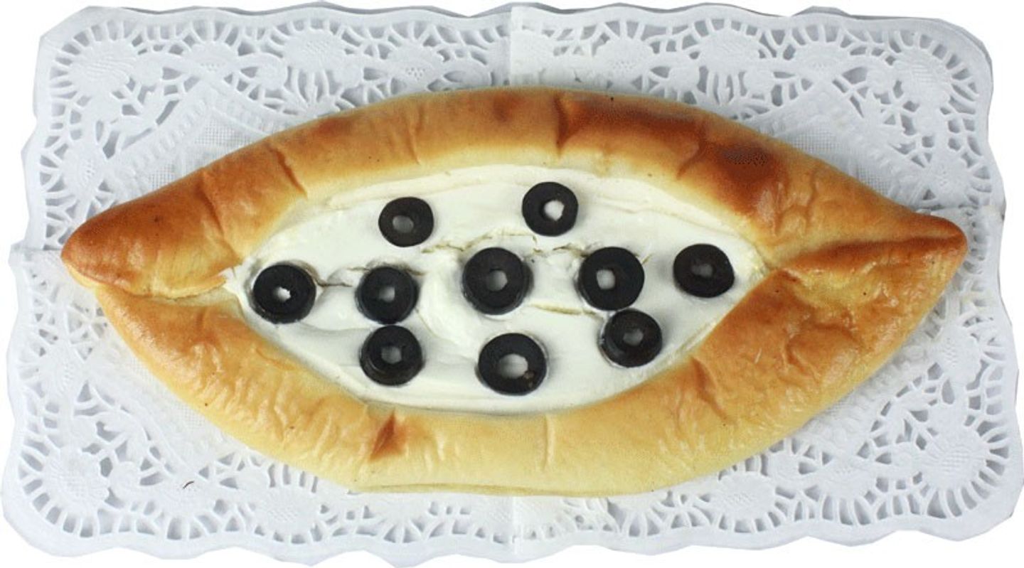 فطيرة موزريلا و زيتون تركي - صغير