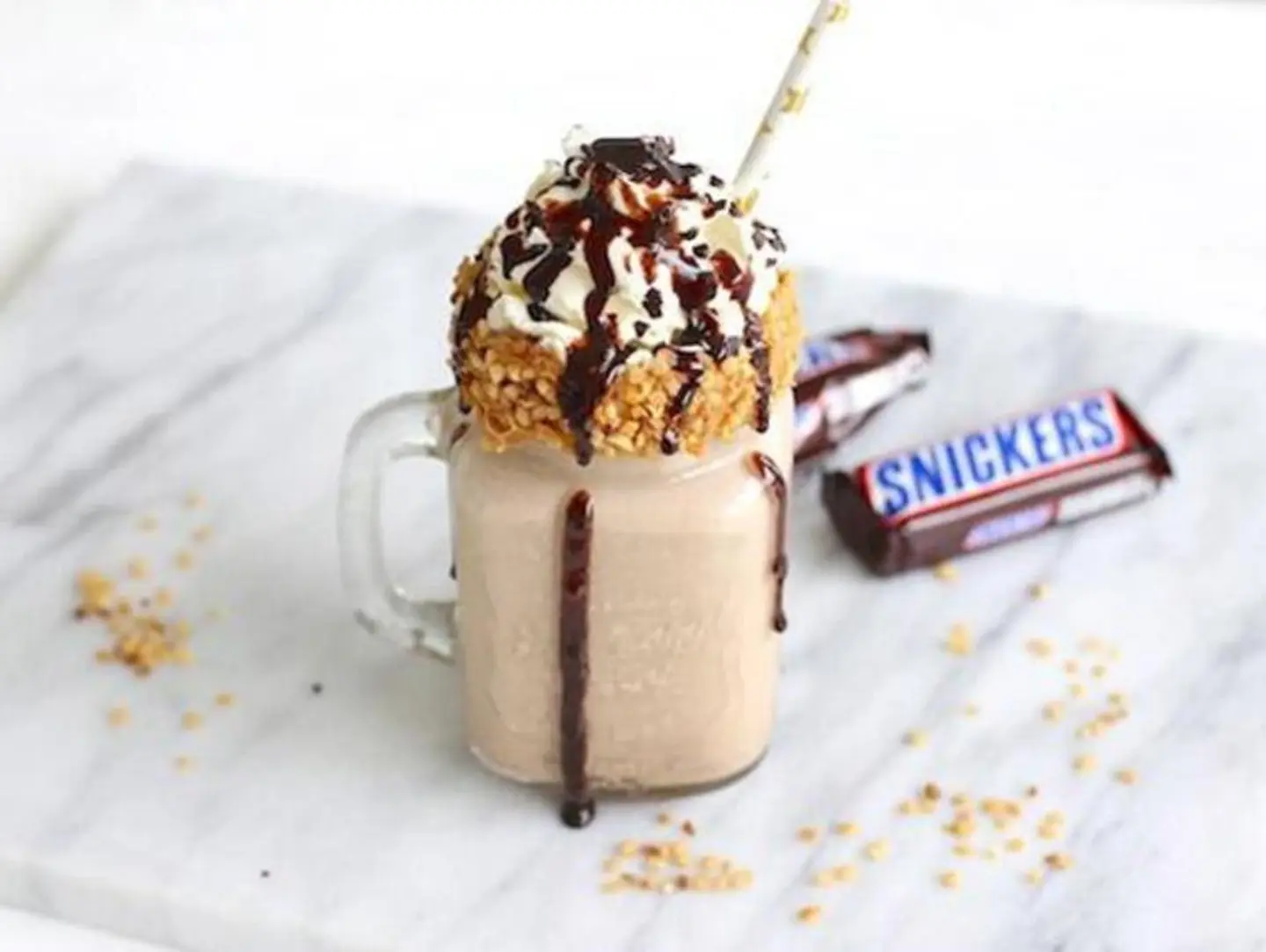 Snickers Milkshake  - Medium