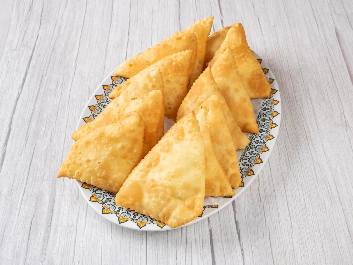 Labneh Puff - Box 10 Pieces