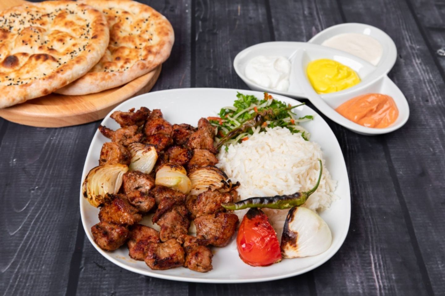 طبق اوصال لحم - وسط