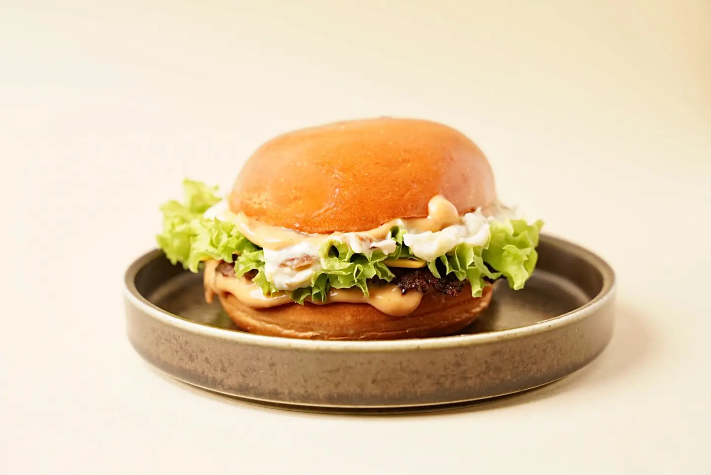 Classic Beef Burger - Sandwich