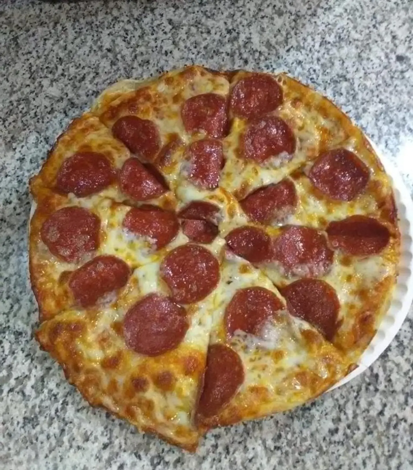 بيتزا بيبروني - صغير مقاس ٢٤ سم