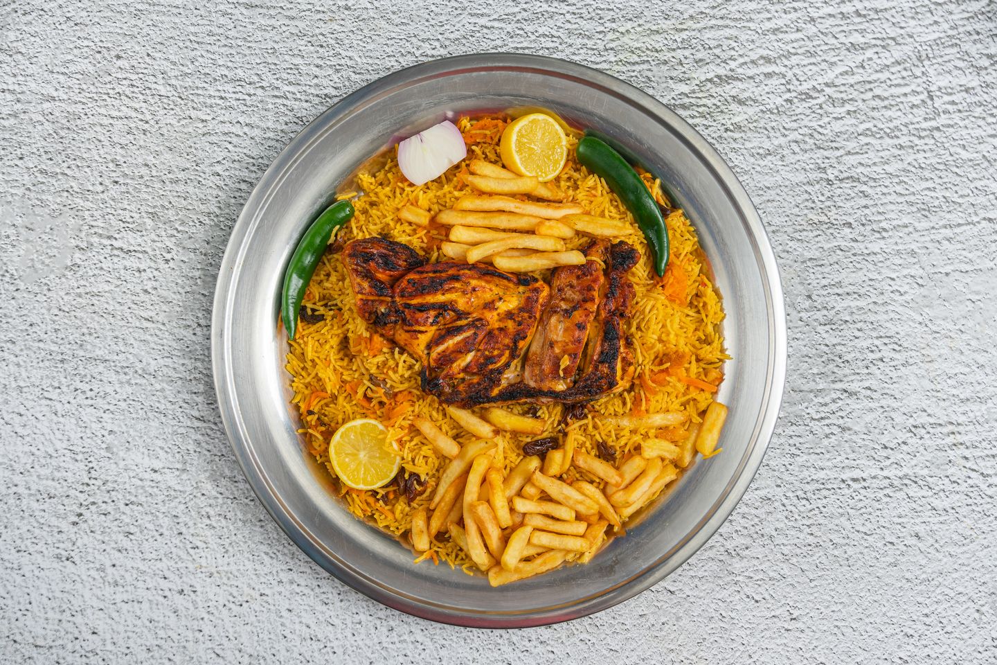 دجاج على الفحم مع ارز - نص حبة دجاج