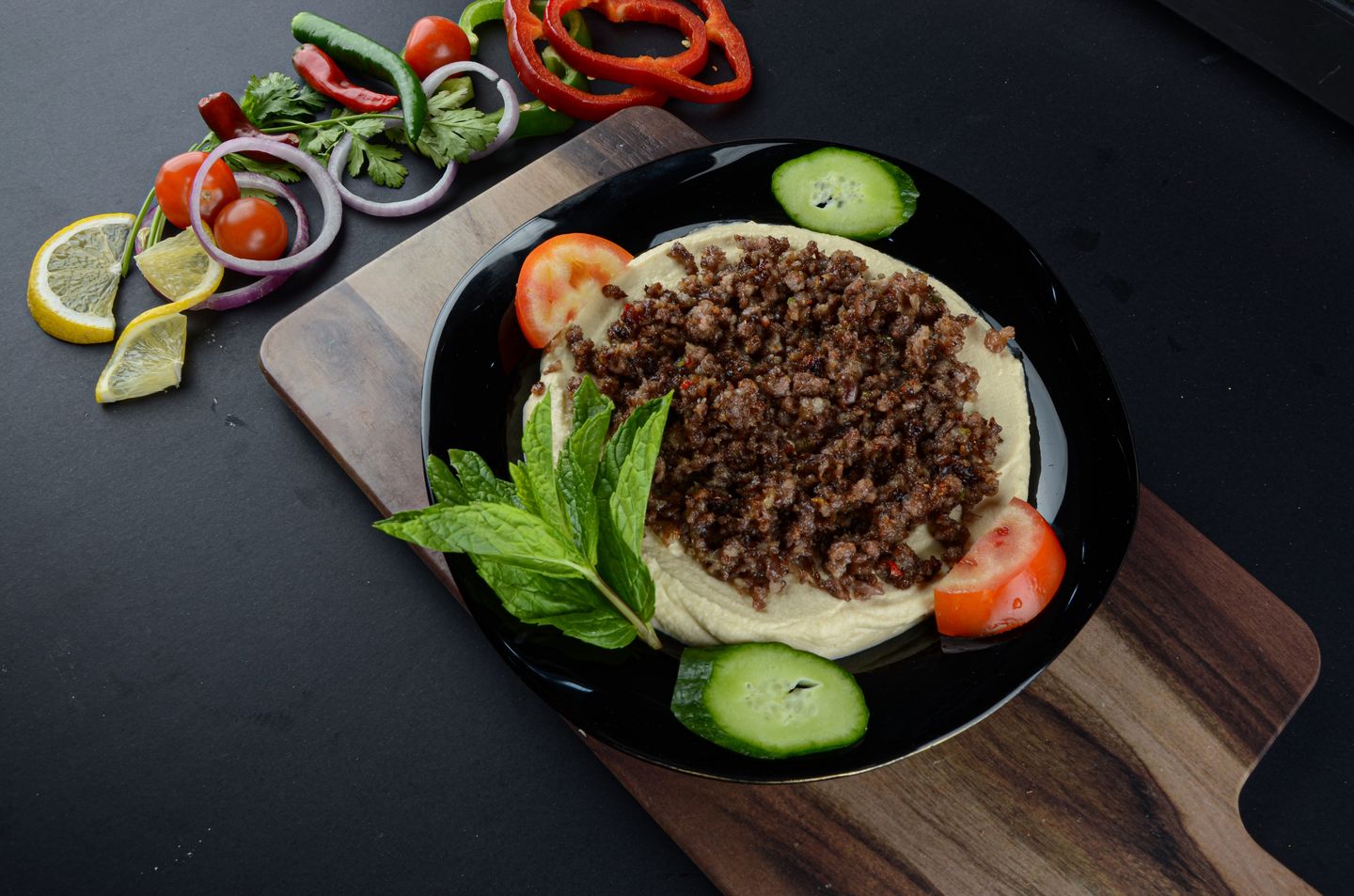 حمص باللحمة - وسط