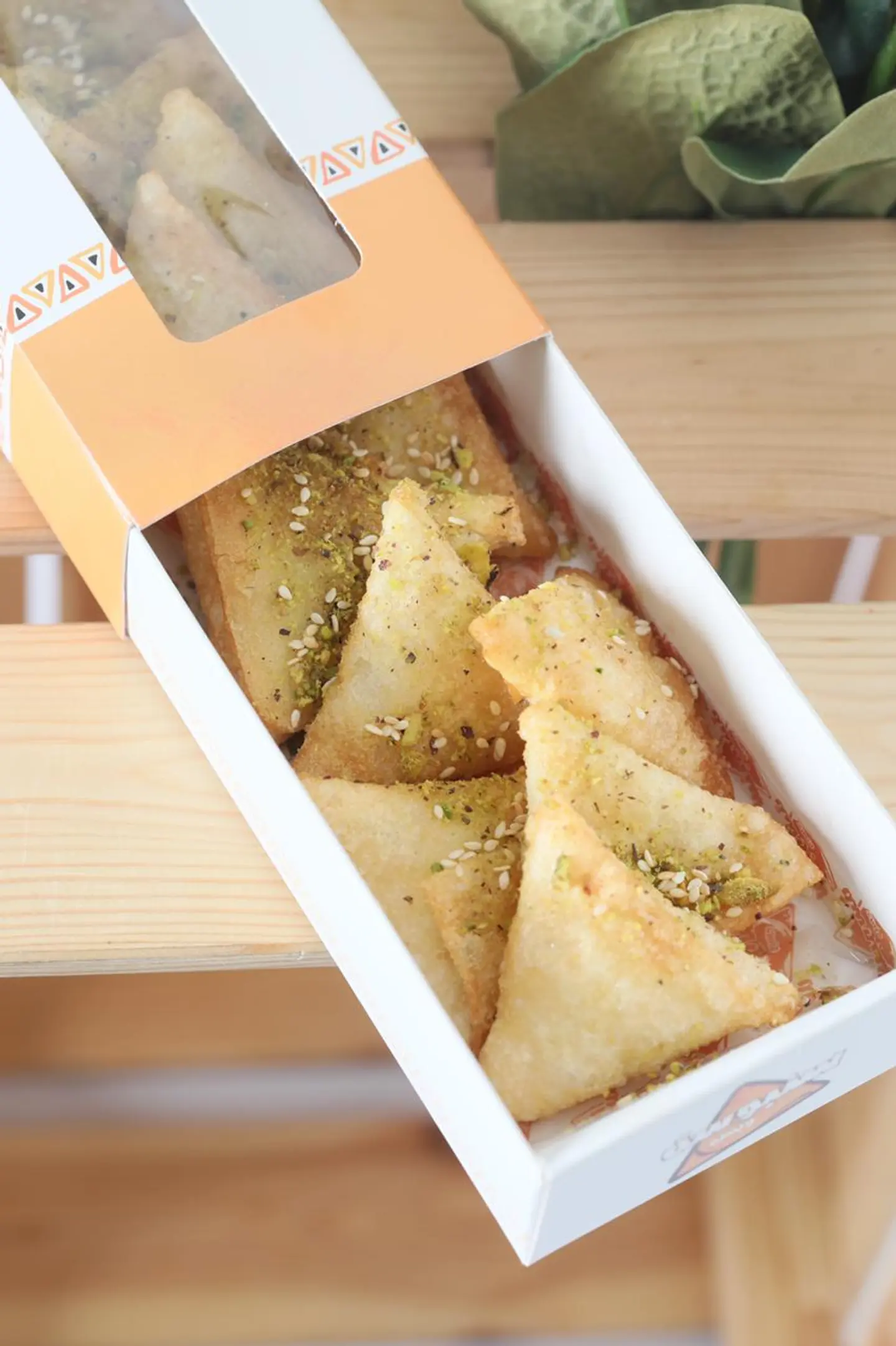 سمبوسة ميني بالجبن والشيرة - صغير