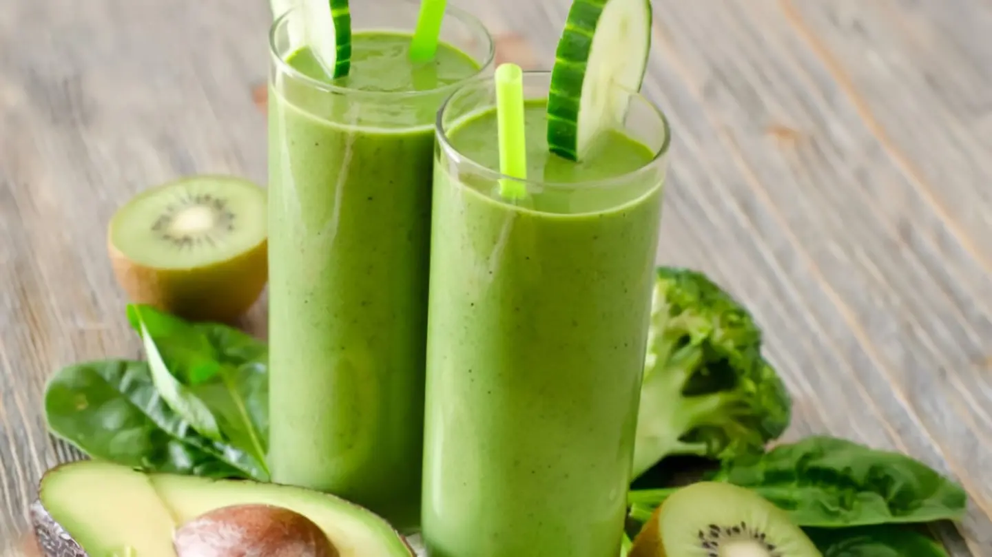 افوكادو شيك  - وسط