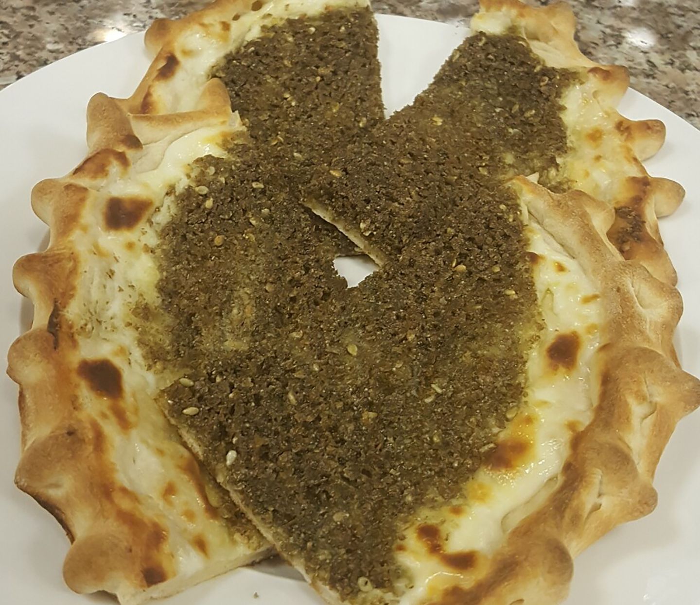 لبنة بالزعتر - أبيض