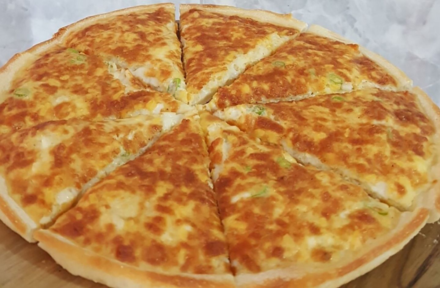 بيض مع مشكل جبن - أبيض
