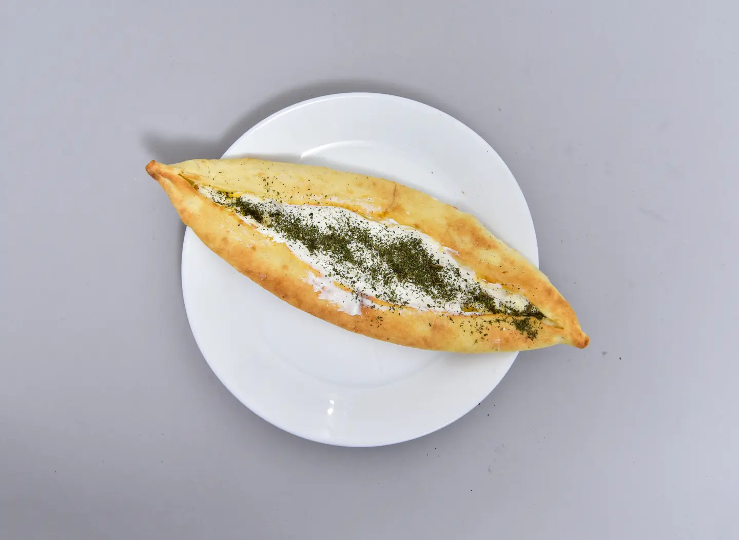 لبنة بالنعناع - وسط