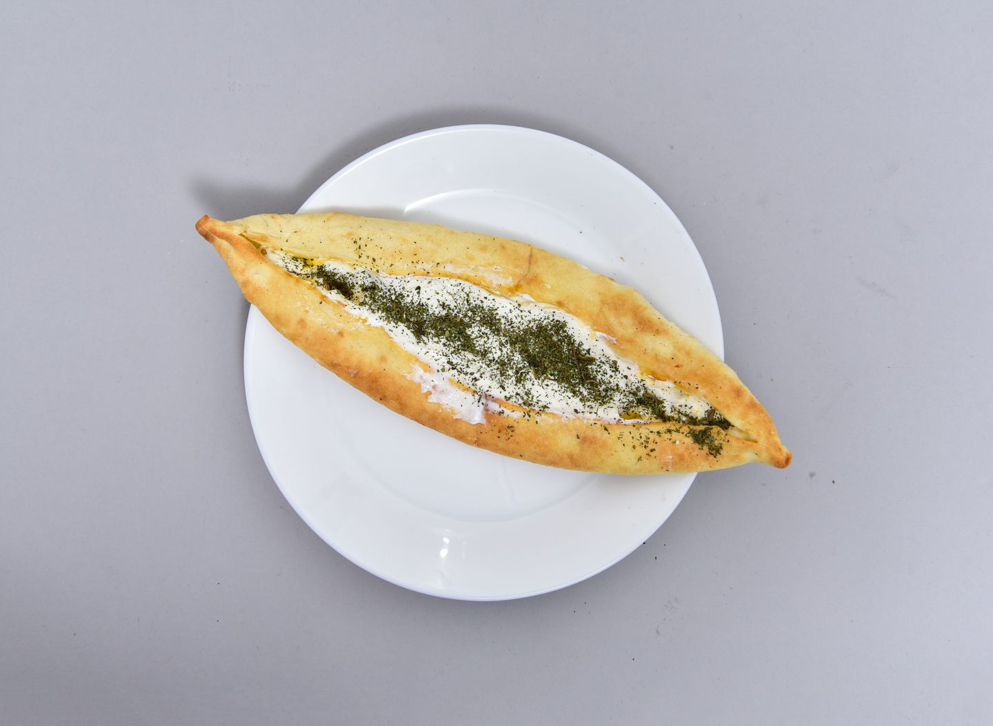 لبنة بالنعناع - وسط