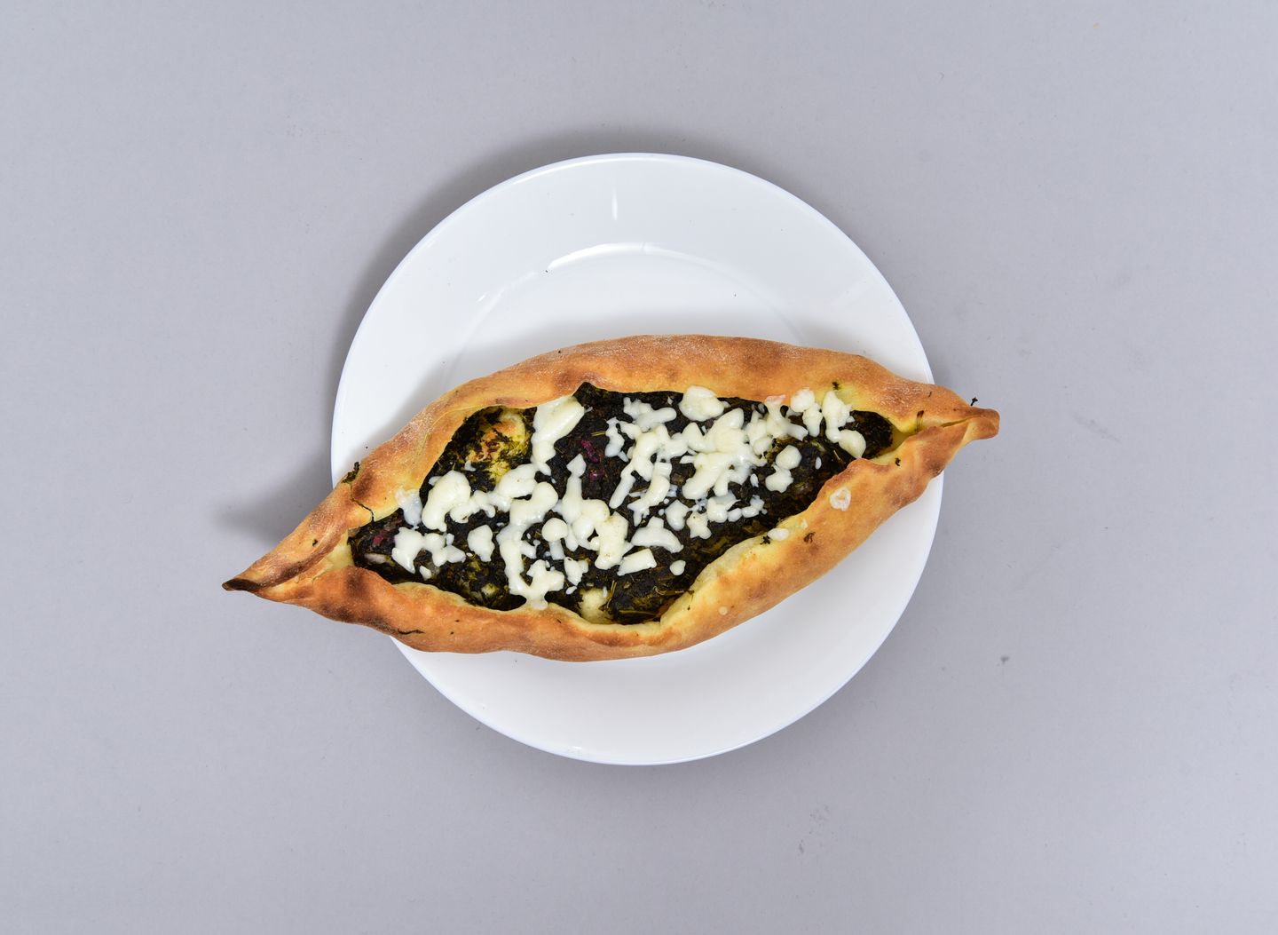 سبانخ بالجبنة - وسط