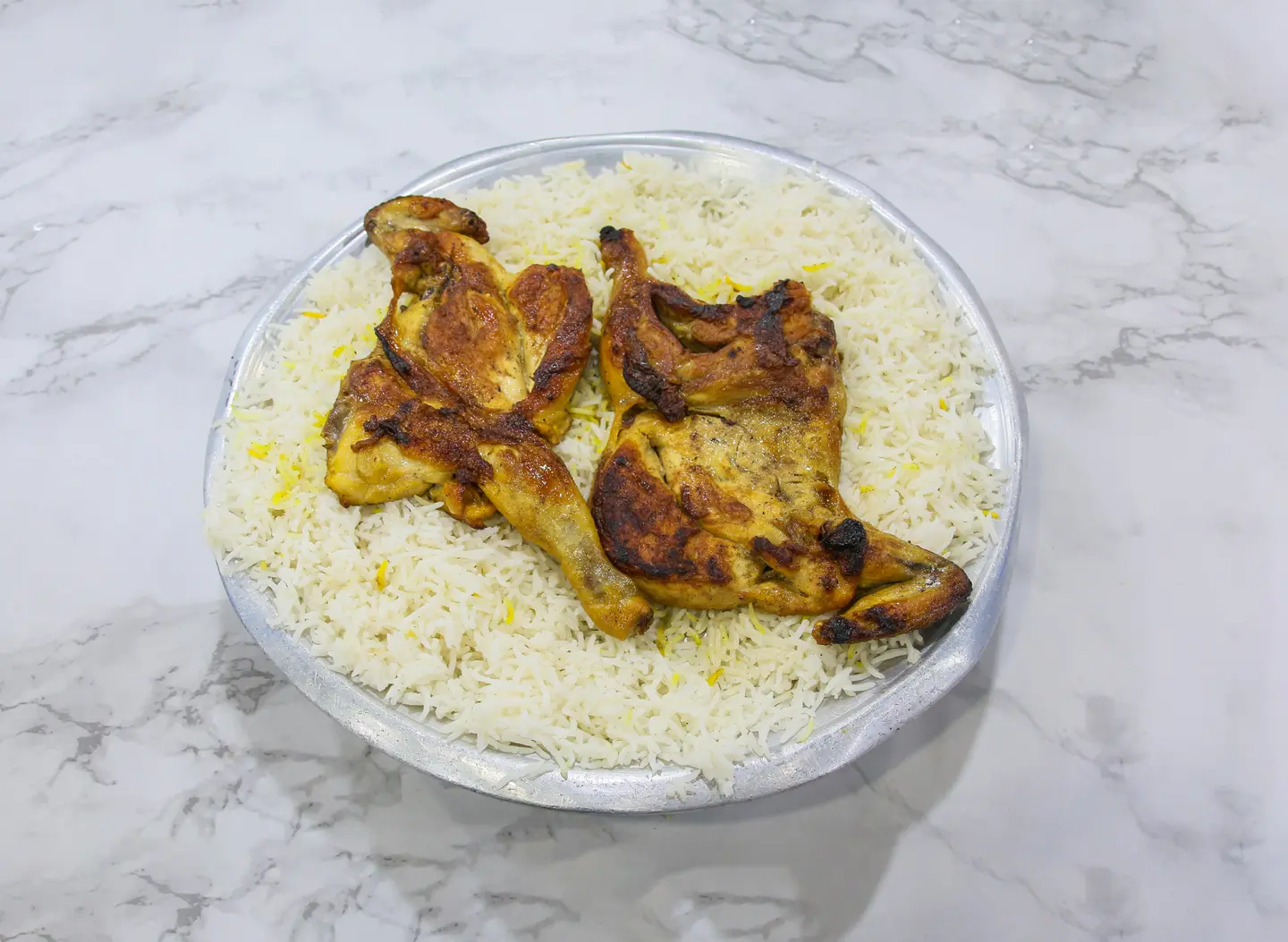 دجاج فحم - نصف دجاجة مع الأرز