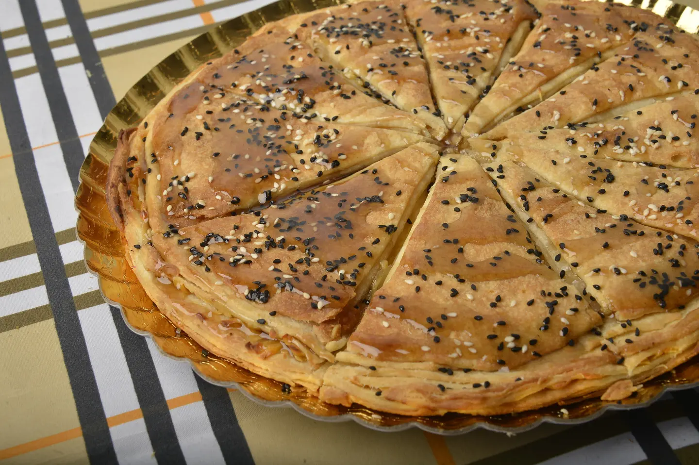 بنت الصحن سادة  مع عسل - كبير