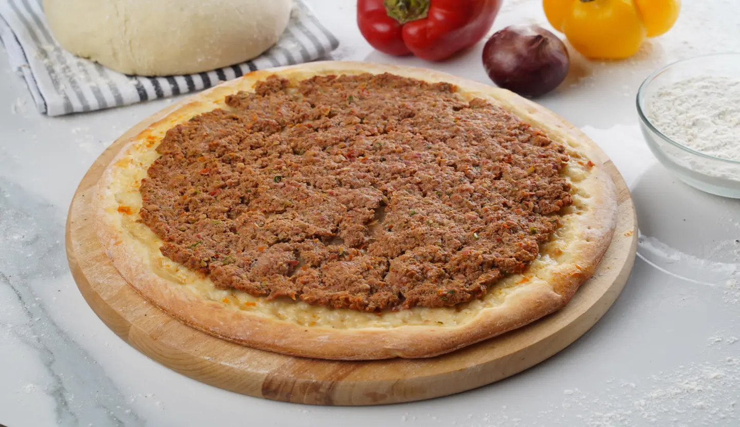 مناقيش لحم بدبس الرمان - مناقيش لحم بدبس الرمان-صغير