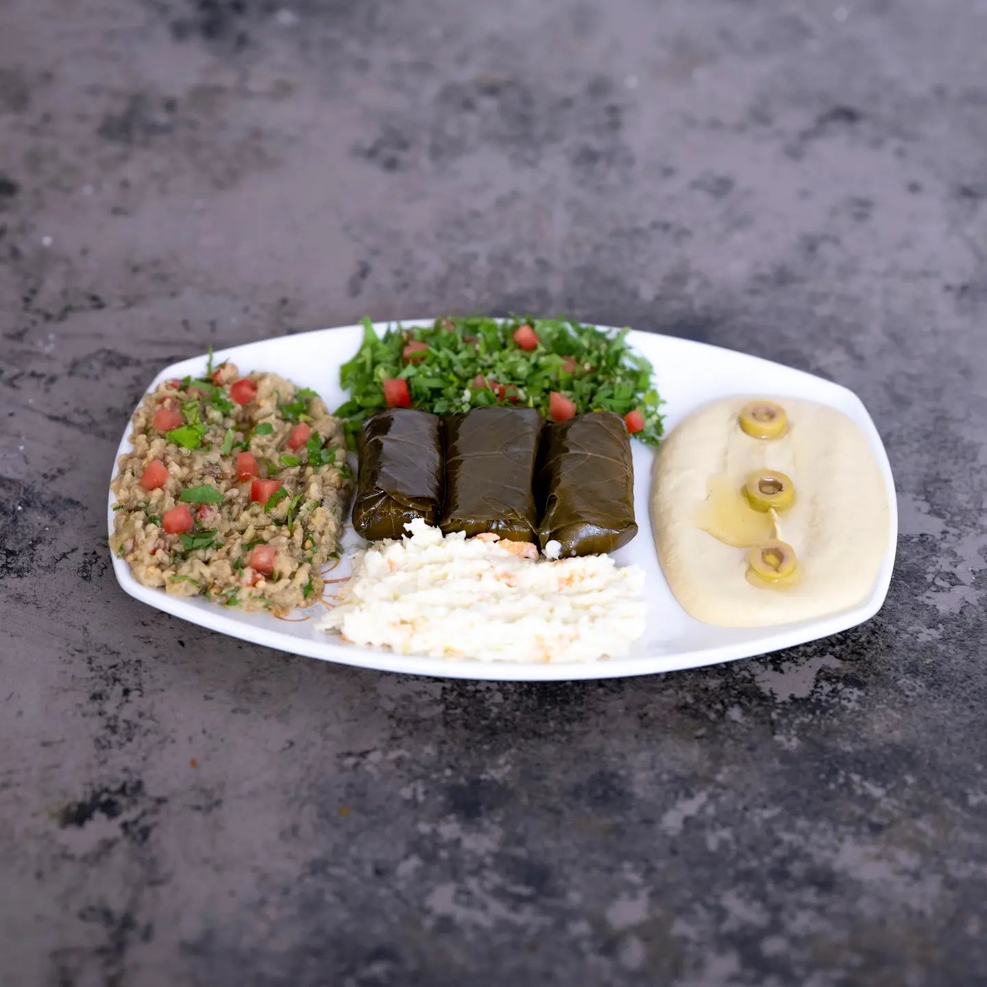 مقبلات مشكل  - صغير
