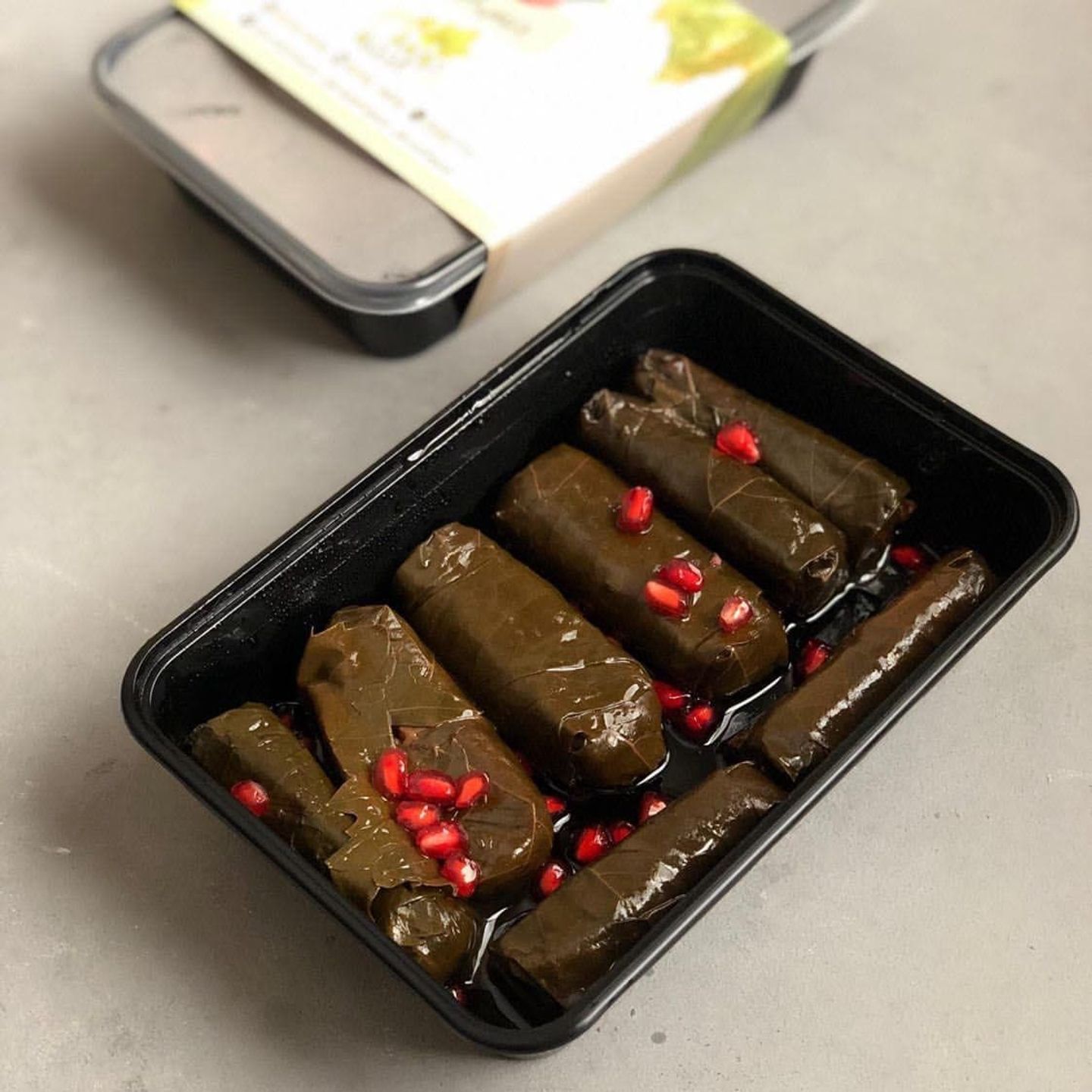 Grape Leaves With Pomegranate Molasses - 8 Pieces