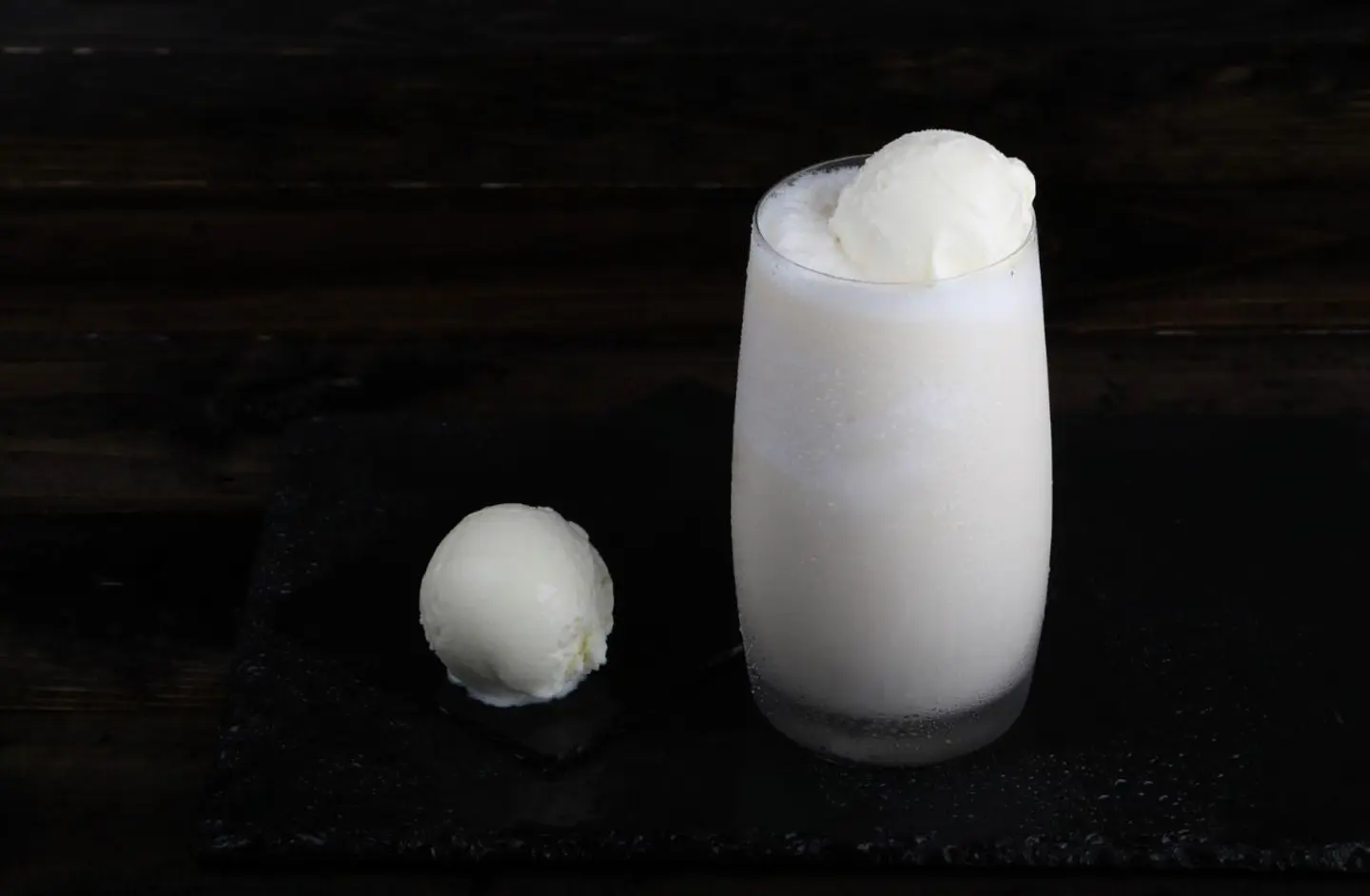 Classic Vanilla Shake - Large