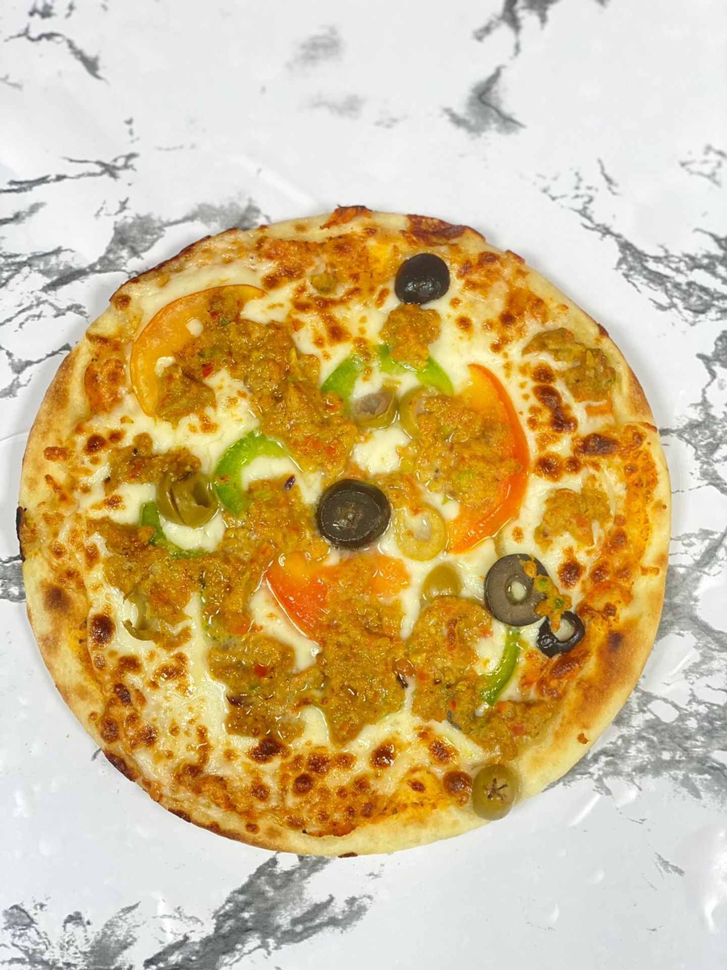 بيتزا دجاج - صغير