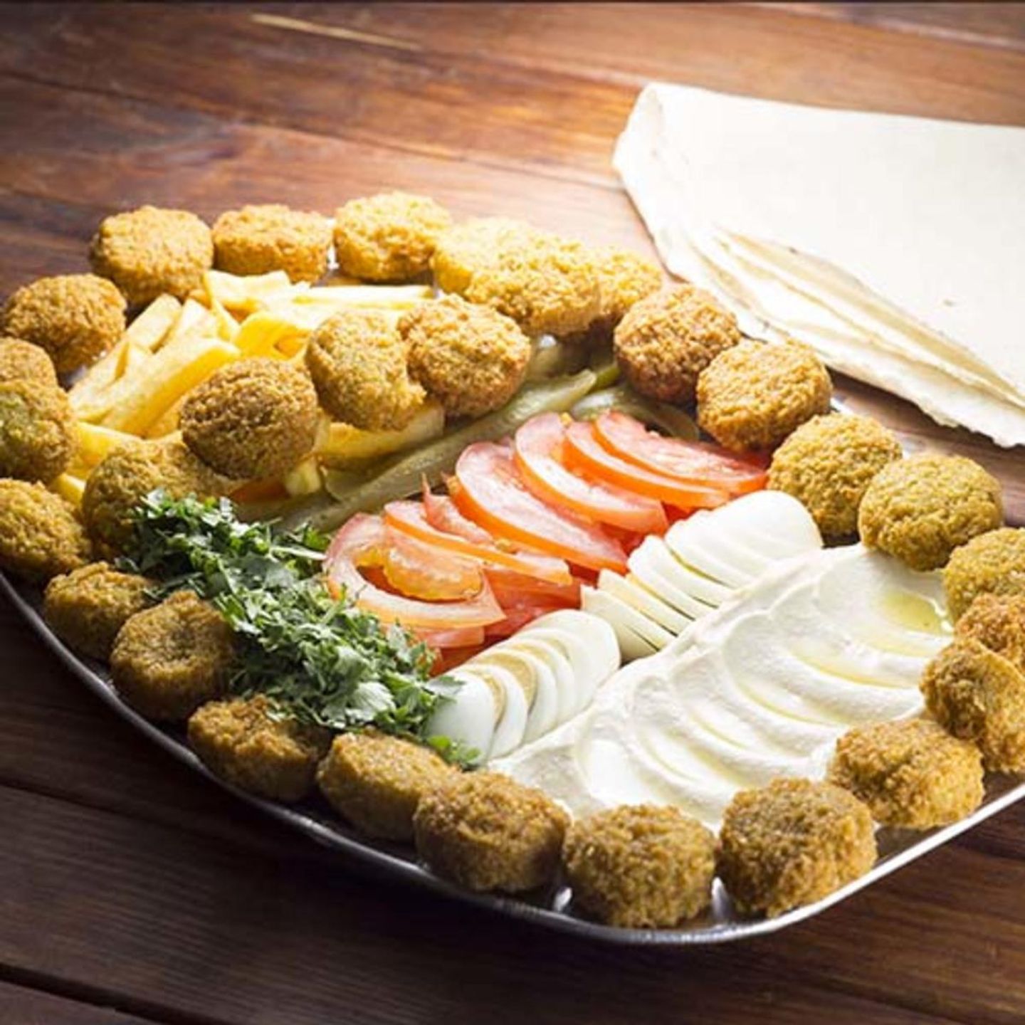 صحن  فلافل   مشكل   - وسط