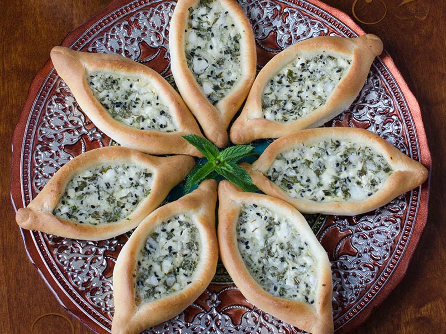 بيض جبن - وسط