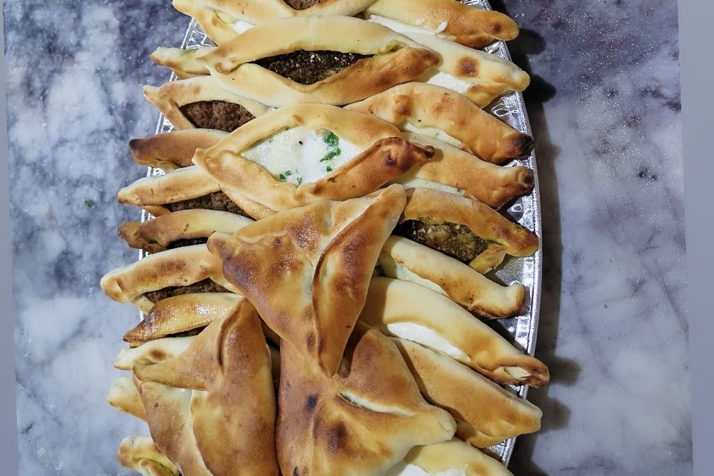 صحن فطائر مشكل - صغير جدا ١٠حبات