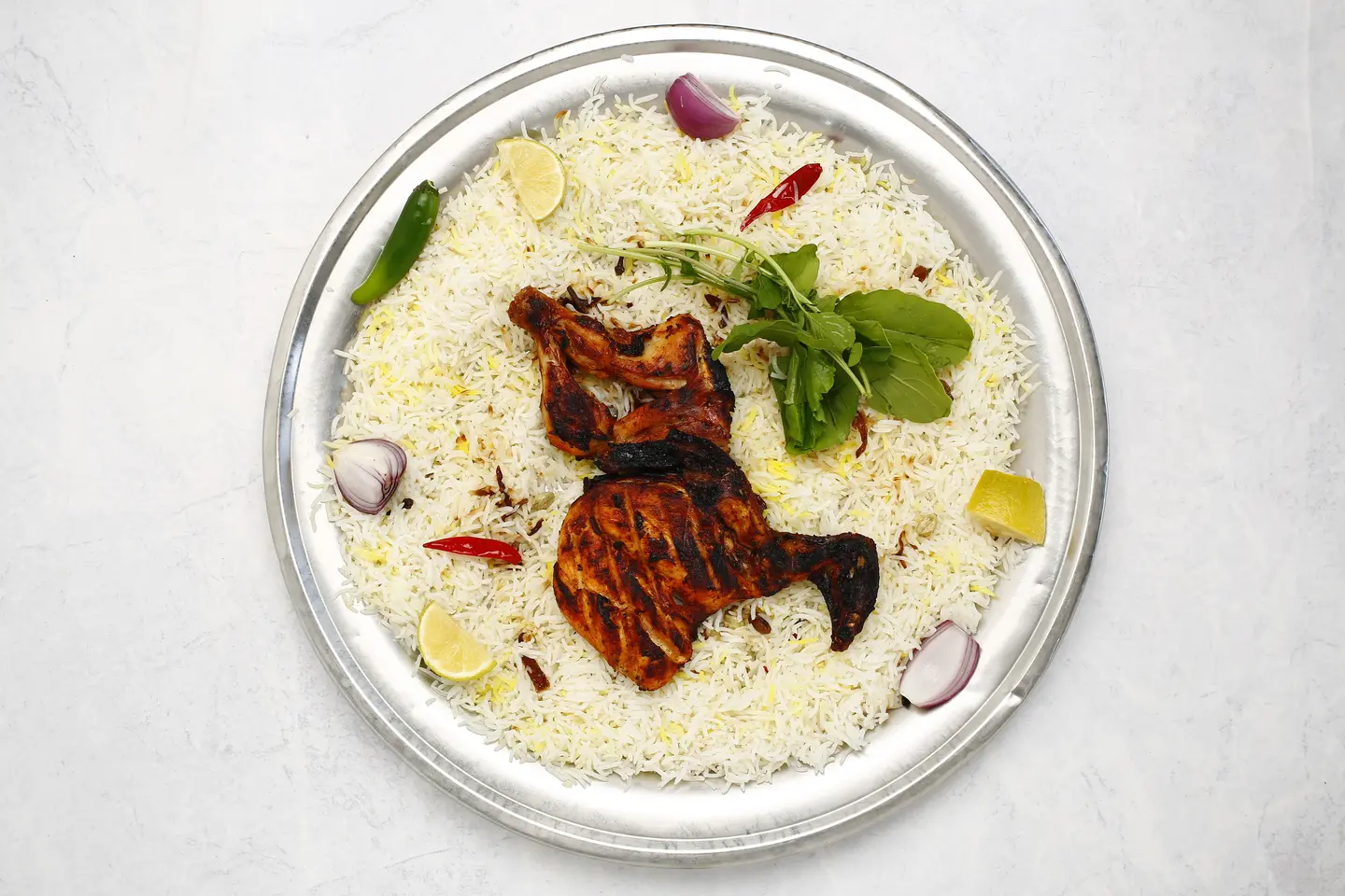 حبة دجاج فحم مثلوثة