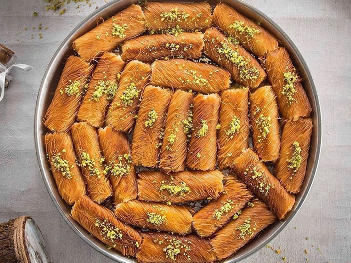 لايت مبرومة الكنفاني بالجبنة النابلسية  - كبير