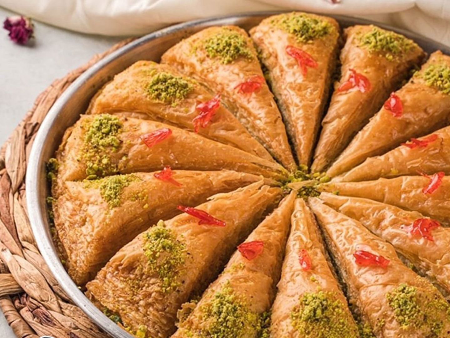 بقلاوة تركية بالفستق - صغير
