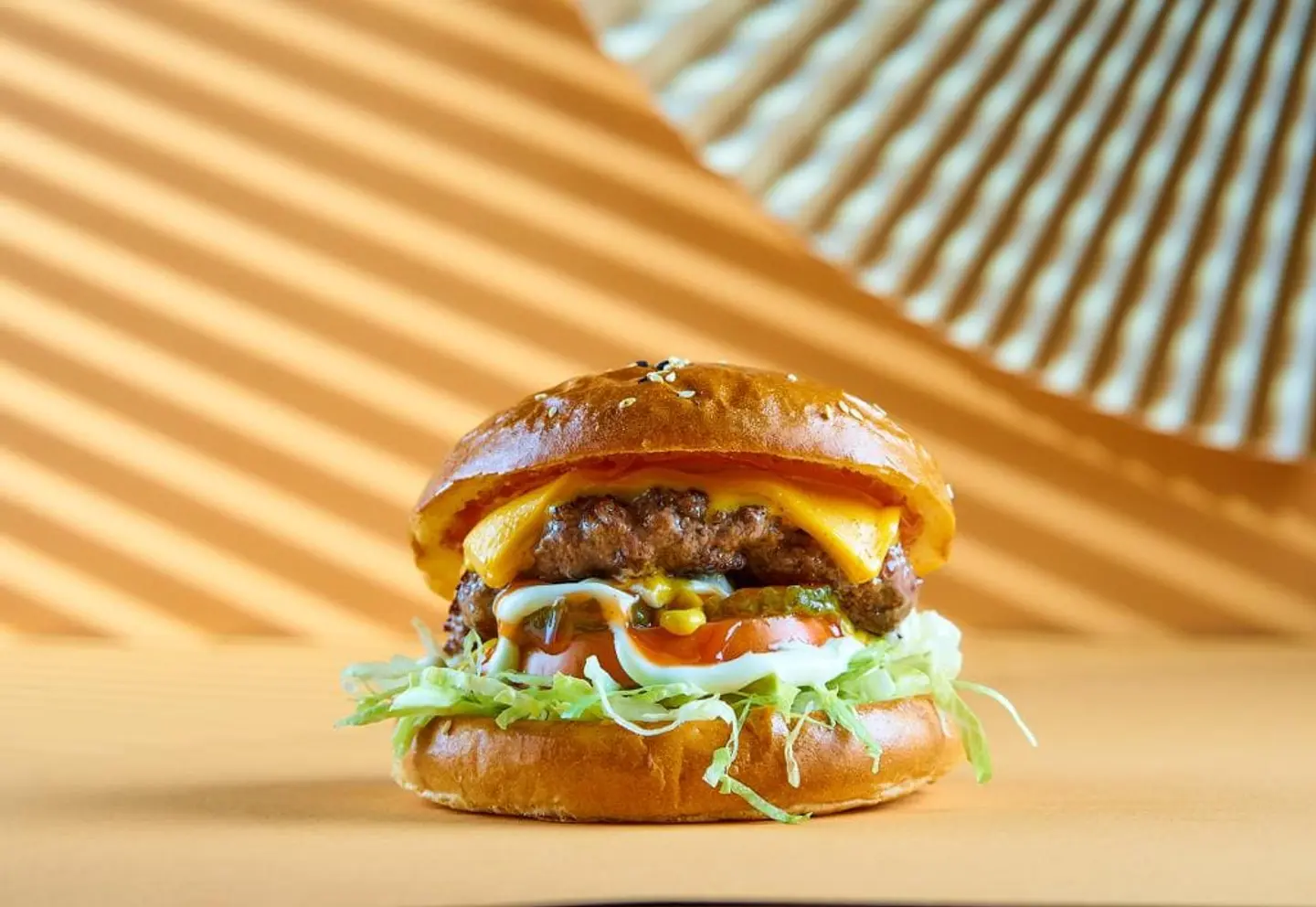 Classic Beef Burger - Sandwich