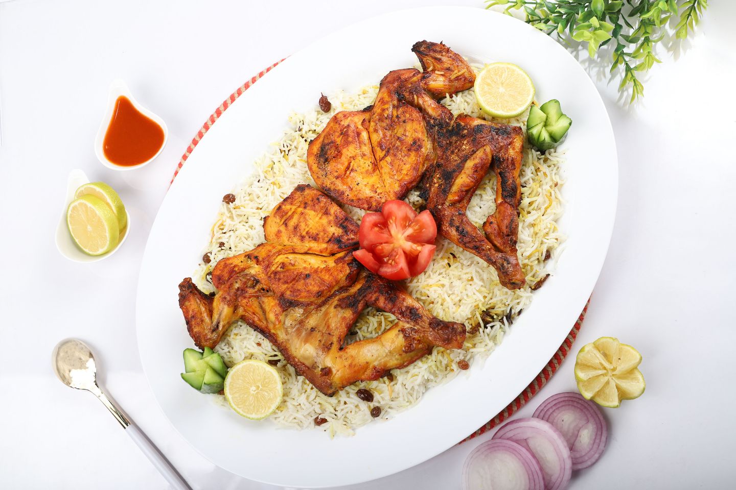 دجاج على الفحم مع  رز ابيض - نصف حبة