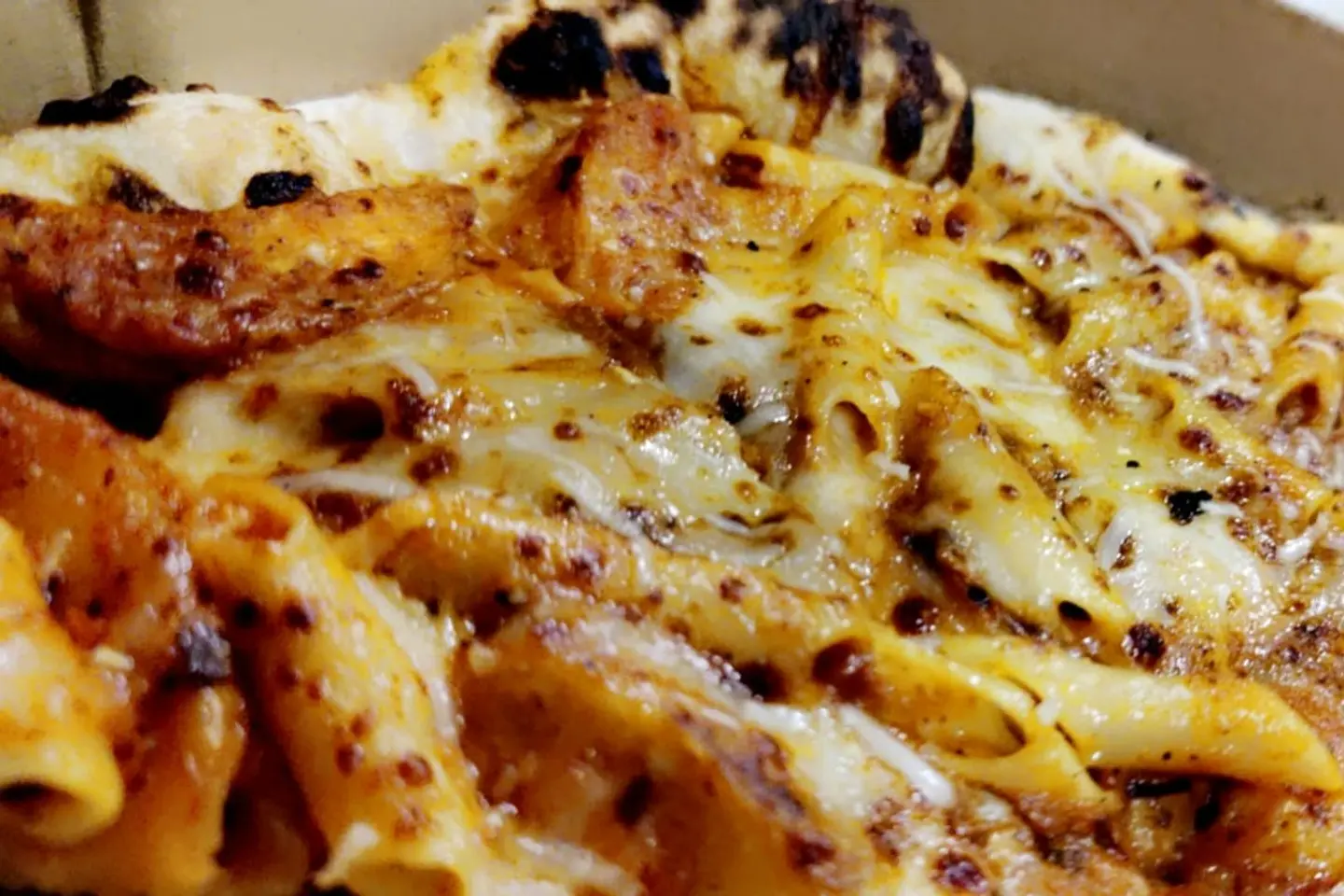 بيتزا كالزون (اجبان مشكلة) - صغير