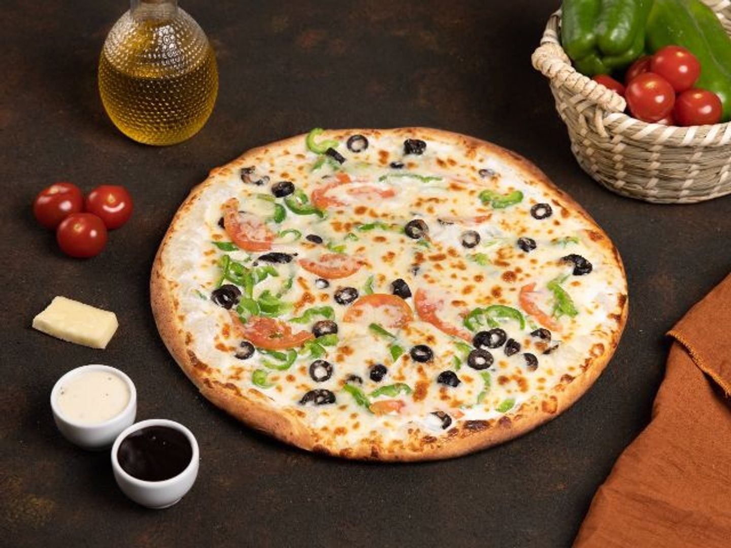 بيتزا خضار وجبنة - وسط