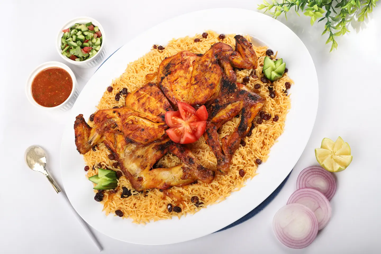 دجاج على الفحم مع ارز بخاري - نصف دجاجة