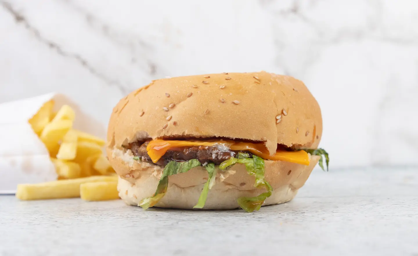 برجر لحم حاشي طازج - مشوي