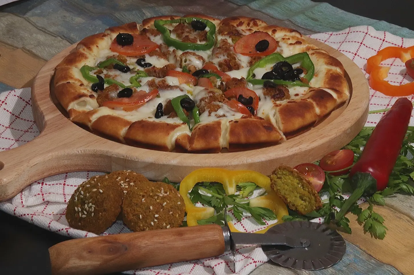 Falafel Pizza - Regular
